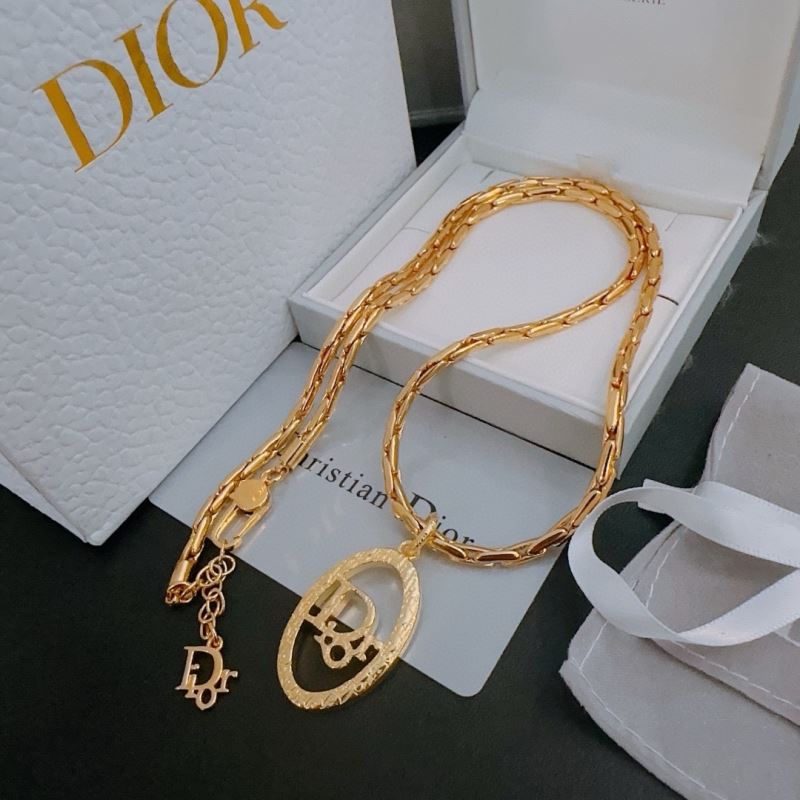 chr1st1an D10r necklaces